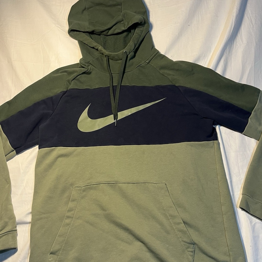 Nike Mens Size Medium Light Green Dri Fit Pullover Training Hoodie with Pocket - Picture 2 of 9